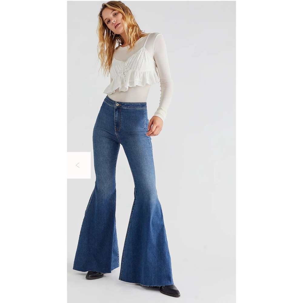 We The Free Free People Just Float On Flare Jeans Blue Denim 29 Bell Bottoms